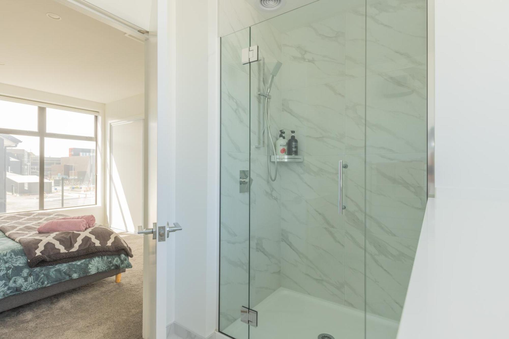 כרייסטצ'רץ' Luxury 2 Bedroom Townhouse By Hagley Park In Cbd מראה חיצוני תמונה