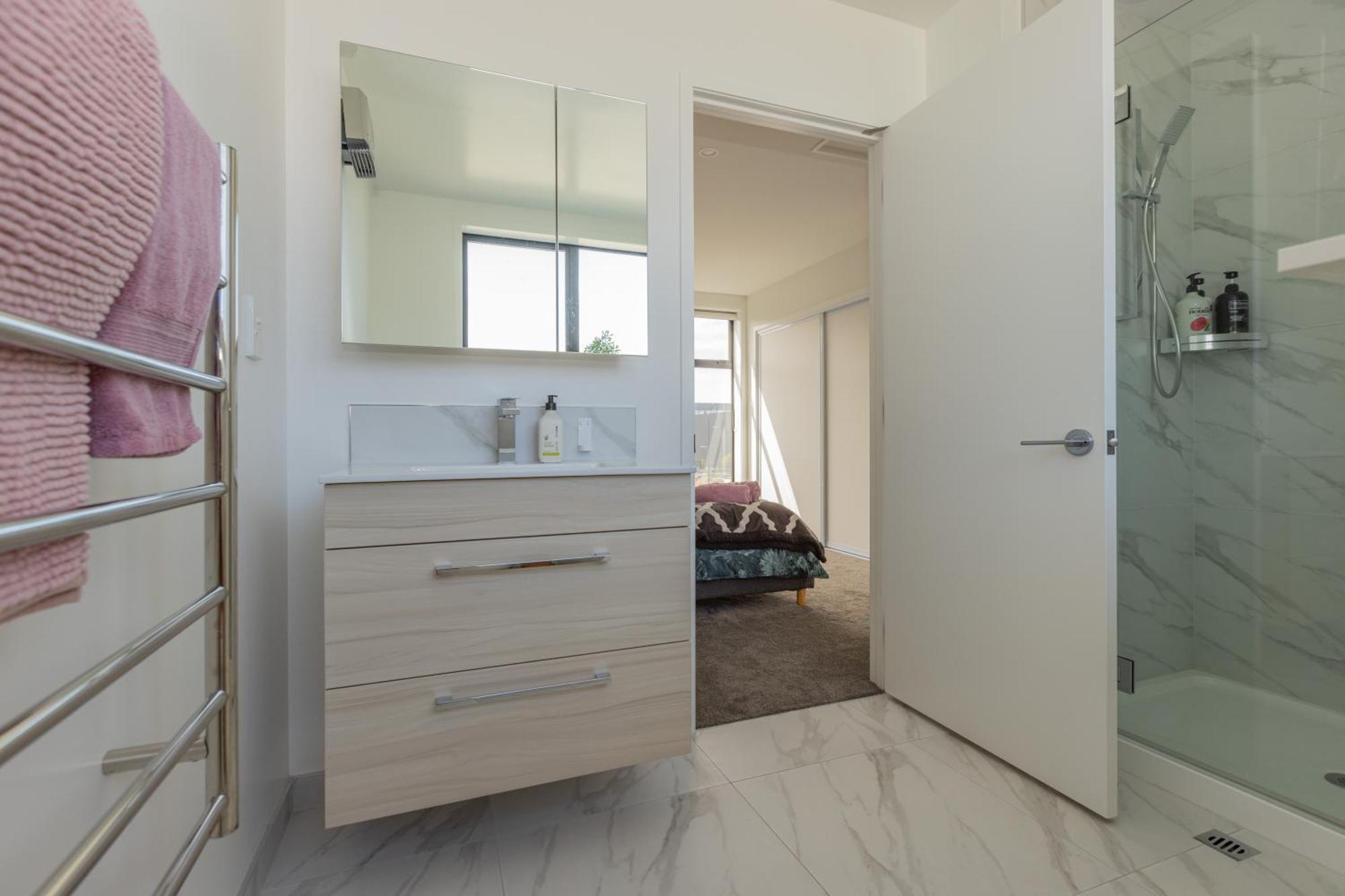 כרייסטצ'רץ' Luxury 2 Bedroom Townhouse By Hagley Park In Cbd מראה חיצוני תמונה